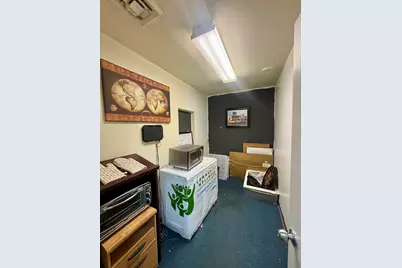 154 Faunce Corner Mall Rd #D, Dartmouth, MA 02747 - Photo 11