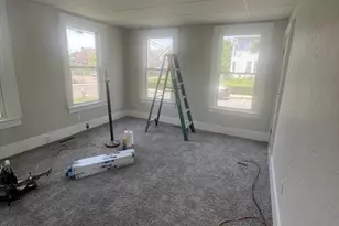28 Church Ave, Franklin, MA 02038 - Photo 5