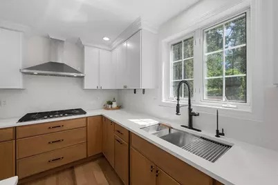 128 Memorial Dr, Shrewsbury, MA 01545 - Photo 13