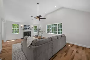 128 Memorial Dr, Shrewsbury, MA 01545 - Photo 15