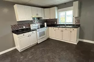 18 Adams St, Taunton, MA 02780 - Photo 5
