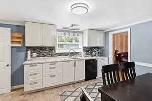 140 Ruskin St, Chicopee, MA 01020 - Photo 7
