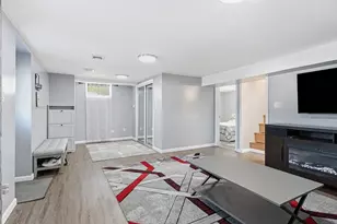 140 Ruskin St, Chicopee, MA 01020 - Photo 23