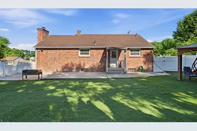 140 Ruskin St, Chicopee, MA 01020 - Photo 35