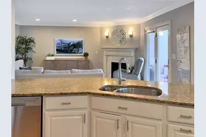 13 Green St #_, Newton, MA 02458 - Photo 7