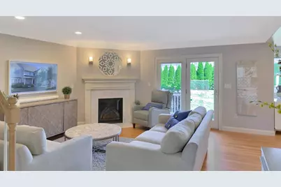 13 Green St #_, Newton, MA 02458 - Photo 3