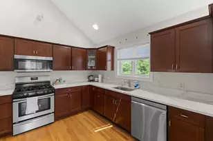 781 Grafton St, Shrewsbury, MA 01545 - Photo 11