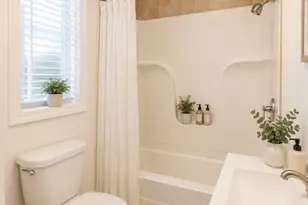 522 Saratoga St, Boston, MA 02128 - Photo 5