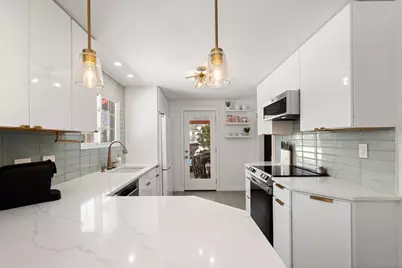 77 W Albert St, Lowell, MA 01851 - Photo 11