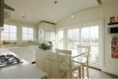 142 Calumet Street, Boston, MA 02120 - Photo 11