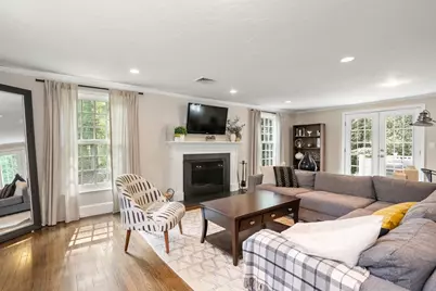 18 Hearthstone Cir, Wayland, MA 01778 - Photo 5