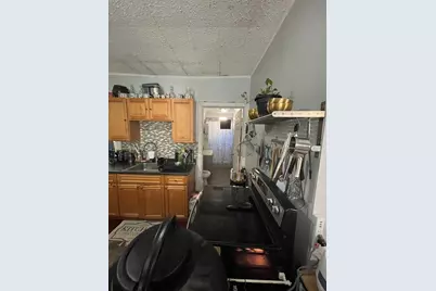 52 Acushnet St, Springfield, MA 01105 - Photo 5