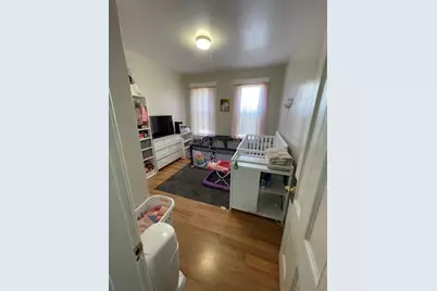 52 Acushnet St, Springfield, MA 01105 - Photo 17