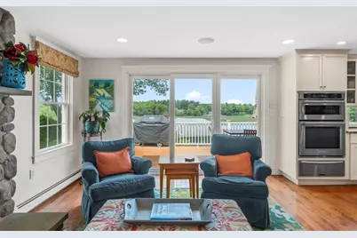 102 Riverside Circle, Marshfield, MA 02050 - Photo 11