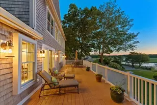 102 Riverside Cir, Marshfield, MA 02050 - Photo 5
