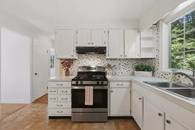24 Hunting Avenue, Shrewsbury, MA 01545 - Photo 9