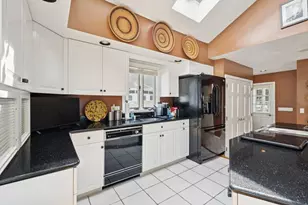 42 Woodland Rd, Wakefield, MA 01880 - Photo 3