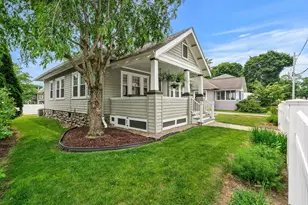 31 Sycamore St, Lowell, MA 01852 - Photo 3