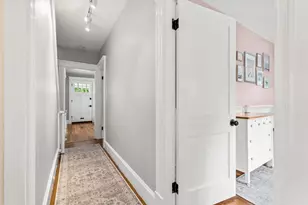 31 Sycamore St, Lowell, MA 01852 - Photo 17