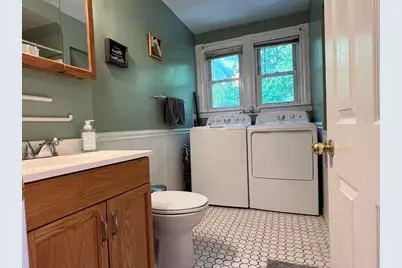 26 Byron Street, Springfield, MA 01109 - Photo 23