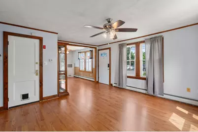 9 Providence Rd, Sutton, MA 01590 - Photo 5