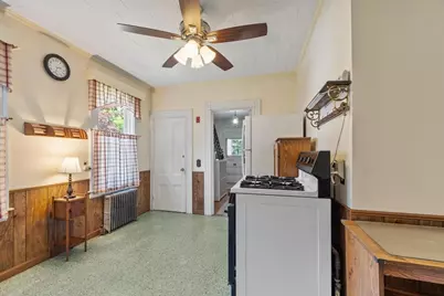 140 Lake View Ave, Lynn, MA 01904 - Photo 17