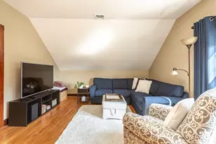 256 Maple St, Fall River, MA 02720 - Photo 3