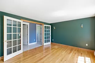 27 Charles Ave, Uxbridge, MA 01569 - Photo 13