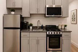 14 Yeamans St, Revere, MA 02151 - Photo 3