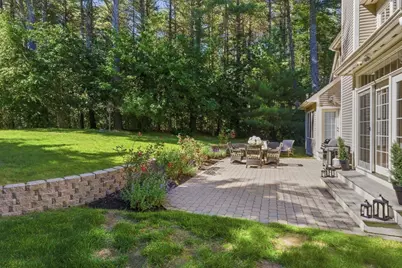 72 Sterling Ln, North Andover, MA 01845 - Photo 3