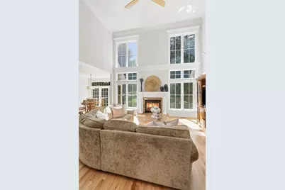 72 Sterling Ln, North Andover, MA 01845 - Photo 9
