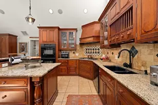 70 Osgood St, Andover, MA 01810 - Photo 11
