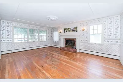 16 Westmont Cir, Shrewsbury, MA 01545 - Photo 5