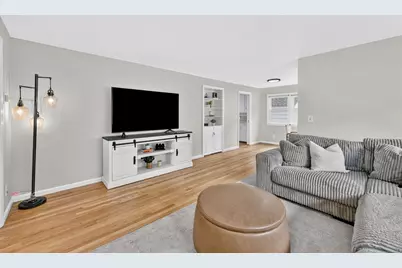 37 High St, East Longmeadow, MA 01028 - Photo 11