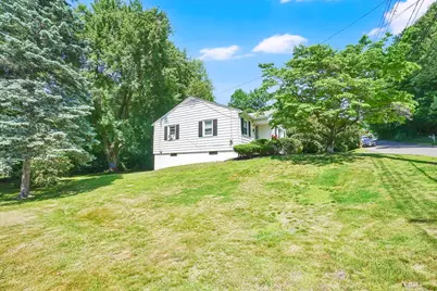 37 High St, East Longmeadow, MA 01028 - Photo 27