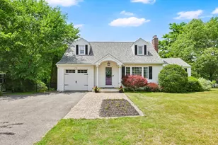 378 Roosevelt Ave, Springfield, MA 01118 - Photo 1