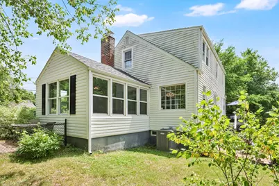 378 Roosevelt Ave, Springfield, MA 01118 - Photo 3
