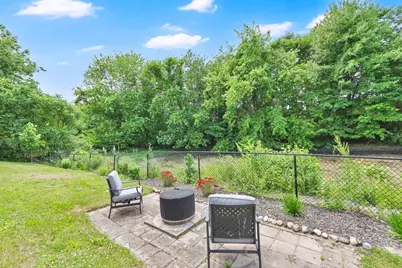 378 Roosevelt Ave, Springfield, MA 01118 - Photo 35