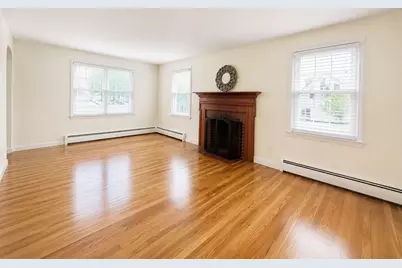 30 Springdale Rd, Dracut, MA 01826 - Photo 5