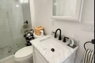 206 Hanover St, Boston, MA 02113 - Photo 9
