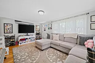 610 Center St, Pembroke, MA 02359 - Photo 7