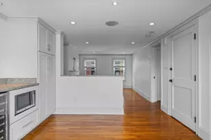 256 W 3rd St, Boston, MA 02127 - Photo 9