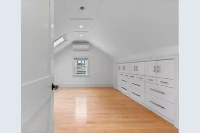 256 W. 3rd St #2, Boston, MA 02127 - Photo 23