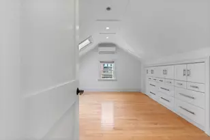 256 W 3rd St, Boston, MA 02127 - Photo 23