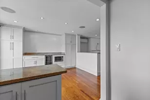 256 W 3rd St, Boston, MA 02127 - Photo 7