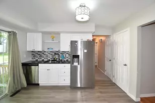 3 Vineland Ave, East Longmeadow, MA 01028 - Photo 9