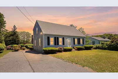10 Antlers Shore Dr, Falmouth, MA 02536 - Photo 3