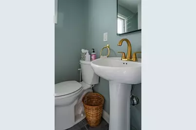 10 Richards Rd, Weymouth, MA 02189 - Photo 17