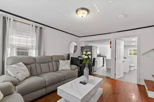 452 Tecumseh St, Fall River, MA 02721 - Photo 5