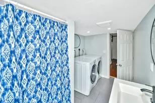 452 Tecumseh St, Fall River, MA 02721 - Photo 15